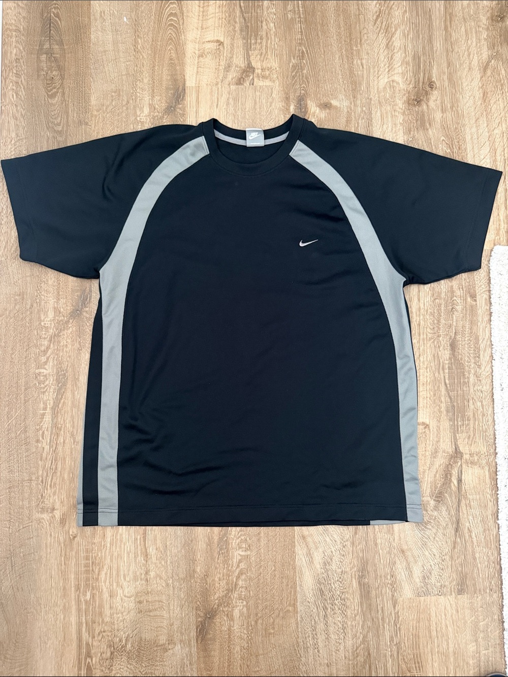 Nike Men’s Black Short Sleeve Athletic Tee with Gray Panels, Size XXL